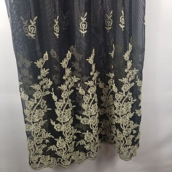 Gypsies Junkies Semi Sheer Floral Embroidery Skirt - Picture 2 of 8